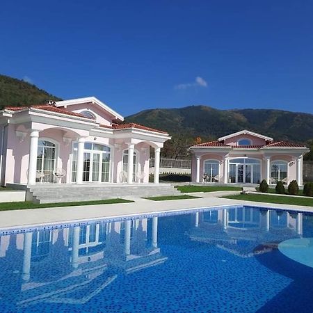 Diamond Villas Enina Exterior photo